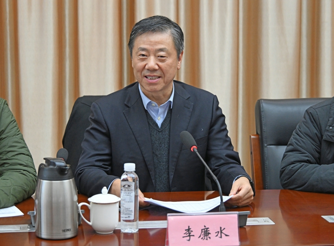 世界杯官网召开高层次人才引进工作部署会12.jpg