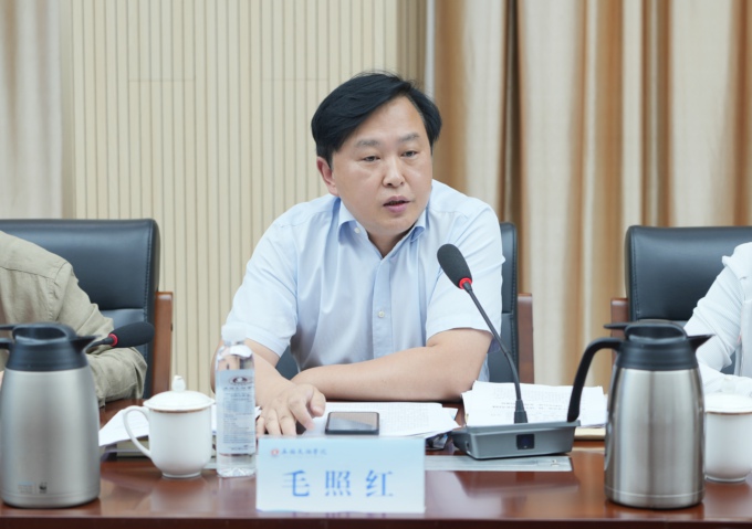 学校召开统战工作会议2.jpg