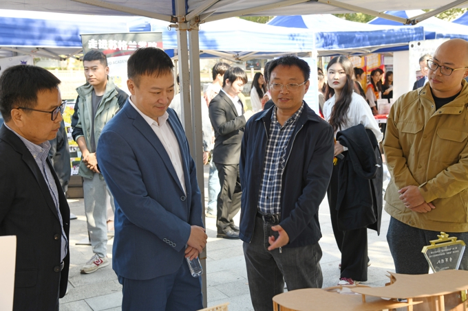 世界杯官网2023年奖学金颁奖典礼暨“学风建设月” 启动仪式圆满举行13.jpg