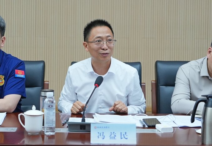 市领导专题调研世界杯官网及周边安全稳定工作8.jpg