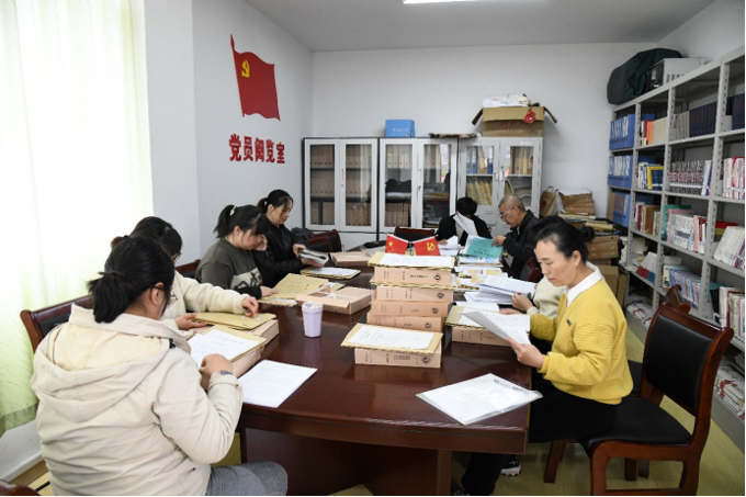 世界杯官网开展2023-2024学年第一学期期中教学检查巡查工作202312011506.png