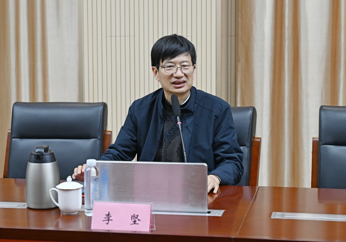 无锡市委讲师团团长李坚受邀来校作《习近平新时代中国特色社会主义思想解读》专题宣讲2.jpg