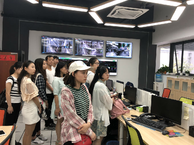 服务中心2.JPG