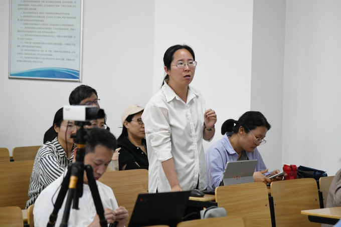 物联网工程学院邀请南京理工大学苏铓副教授来校开展示范授课活动2.jpg