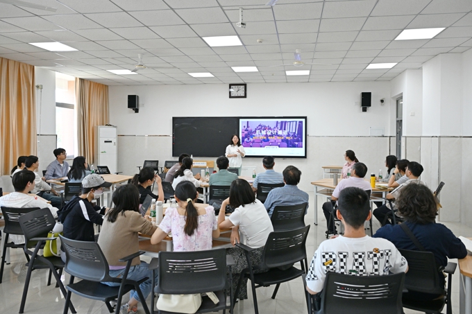 智能装备工程学院邀请南京理工大学祖莉教授来校开展示范授课活动3.jpg
