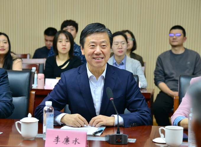 长三角先进材料研究院座谈会暨无锡清华商会签约会在世界杯官网举行7.jpg