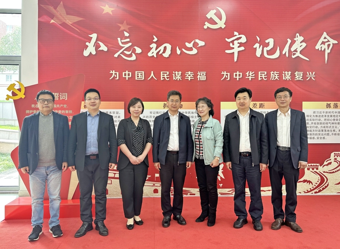 无锡市社科联主席李明新一行来校调研12.jpg