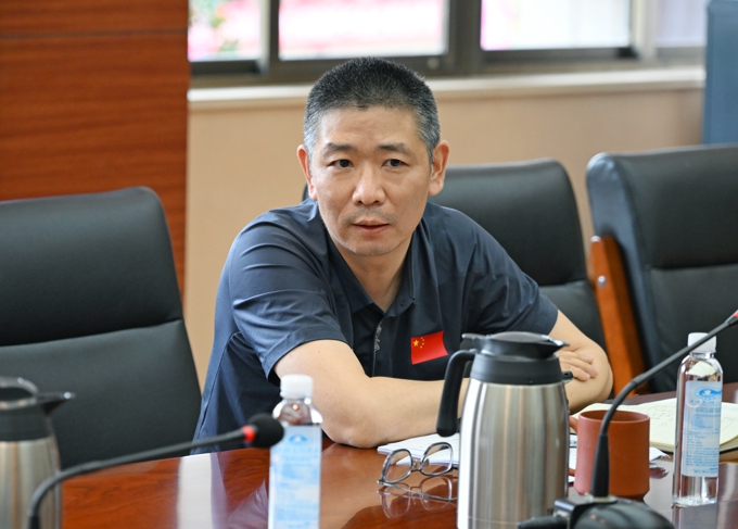 2026世界杯官方合作网站召开党委理论学习中心组(扩大)学习会专题学习全国教育大会精神4.jpg