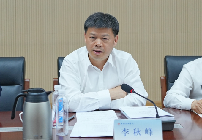 市领导专题调研世界杯官网及周边安全稳定工作2.jpg