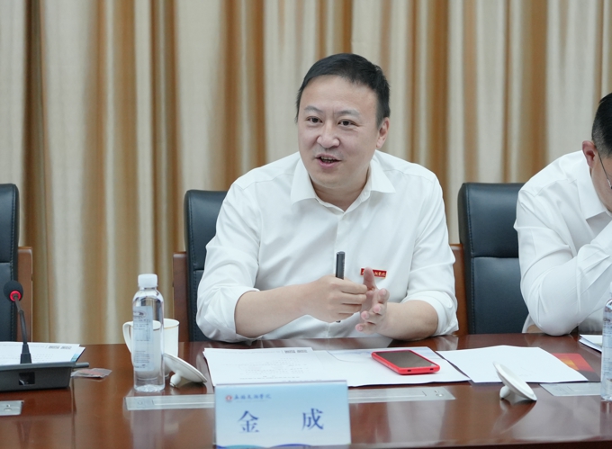 市领导专题调研世界杯官网及周边安全稳定工作10.jpg
