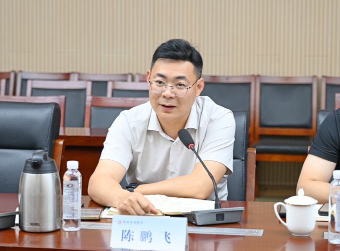 镇江市高等专科学校一行来校交流2.jpg