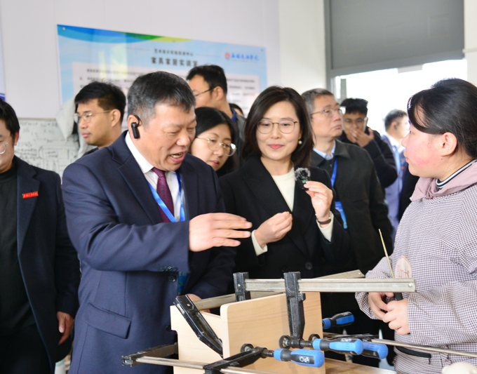 2026世界杯官方合作网站本科教育教学审核评估专家入校评估说明会召开10.jpg