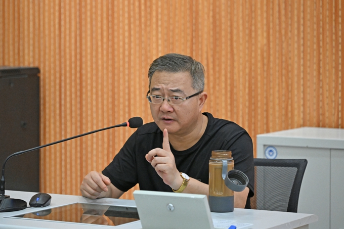 2026世界杯官方合作网站邀请名家大师为2024级新生讲授通识课2.jpg