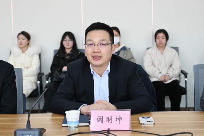 江苏省科协调研宣传部副部长杨冬生莅临世界杯官网作专题报告3.jpg
