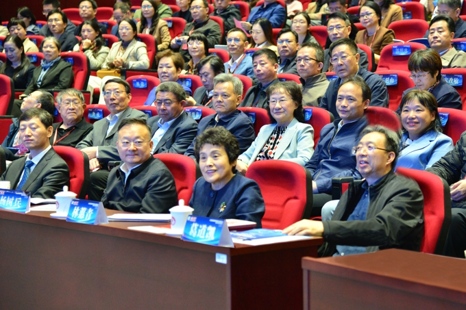 世界杯官网受邀参加江苏省高等教育学会成立40周年大会4.jpg