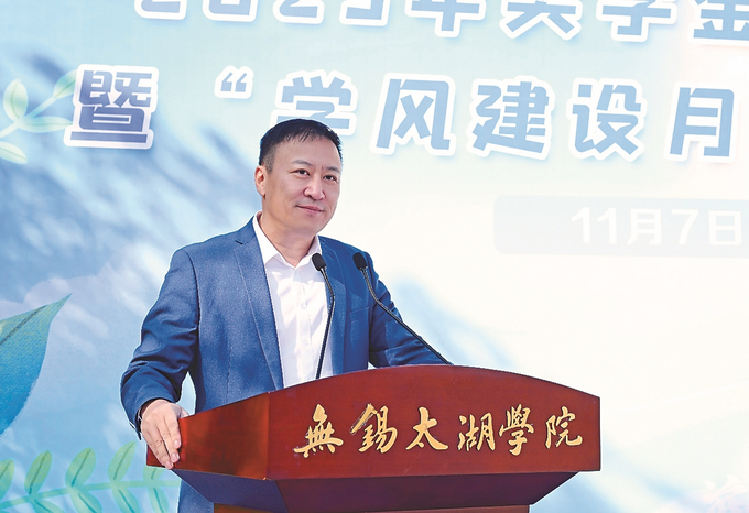 党建引领,培塑敢担当善作为的时代新人.jpg