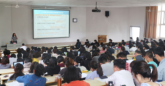 合肥学院闫朝华教授来世界杯官网作应用型本科高校教学方法专题报告2.jpg