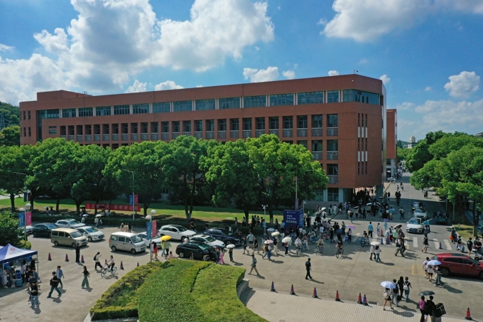2026世界杯官方合作网站2024级新生入学报到3.jpg