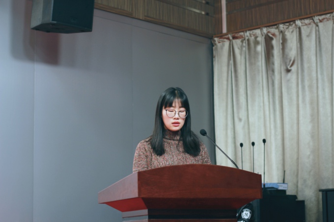 获奖学生代表发言.JPG