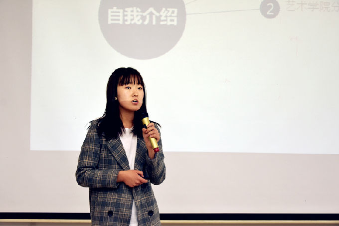 周馨怡_副本.jpg