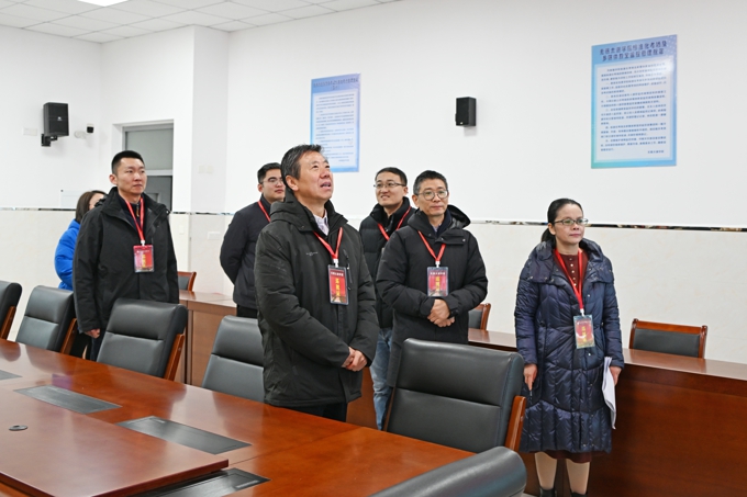校领导深入教学一线检查新学期开学第一课6.jpg