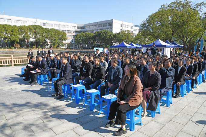 世界杯官网2023年奖学金颁奖典礼暨“学风建设月” 启动仪式圆满举行11.jpg