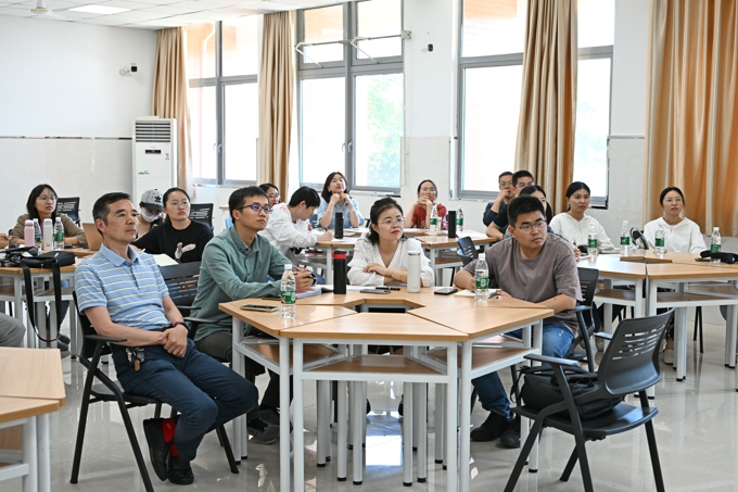 智能装备工程学院邀请南京理工大学祖莉教授来校开展示范授课活动2.jpg