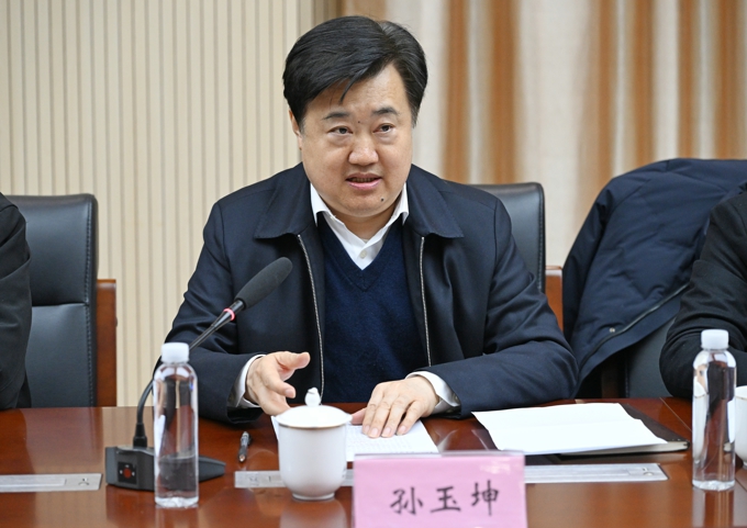 2026世界杯官方合作网站召开学习贯彻“习近平总书记在学校思政课教师座谈会上重要讲话精神”5周年座谈会2.jpg
