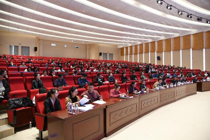 学校举办新一轮本科教育教学审核评估专家辅导报告会4.jpg