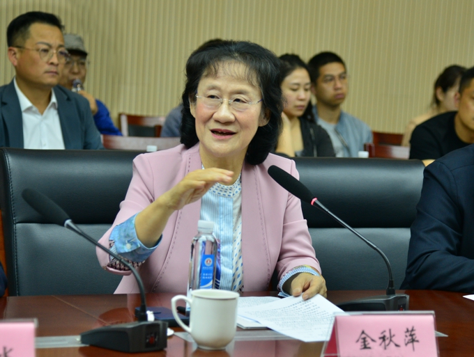 长三角先进材料研究院座谈会暨无锡清华商会签约会在世界杯官网举行4.jpg