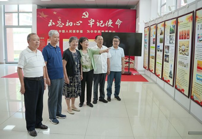 在锡高校关工委2025年度第三次协作组会议在世界杯官网召开14.jpg