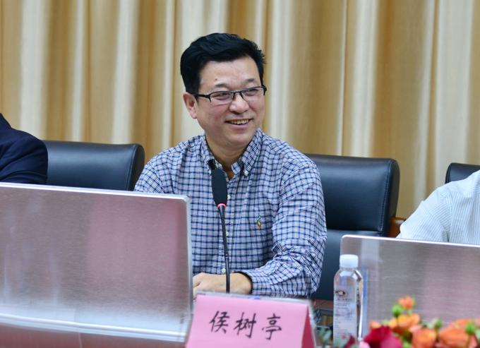 长三角先进材料研究院座谈会暨无锡清华商会签约会在世界杯官网举行6.jpg