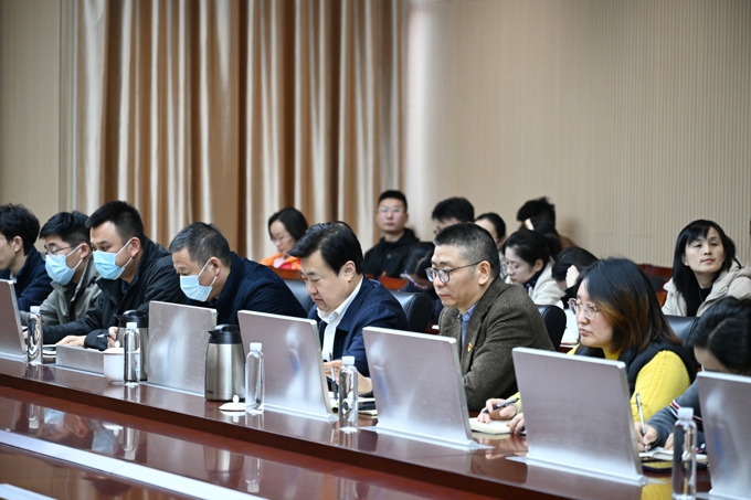 无锡市委讲师团团长李坚受邀来校作《习近平新时代中国特色社会主义思想解读》专题宣讲3.jpg