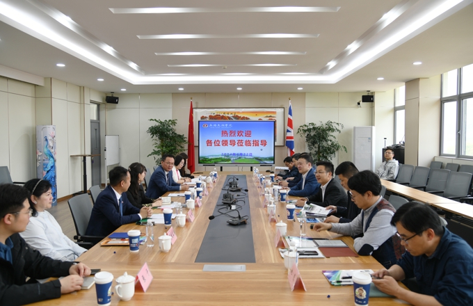 中国民办教育协会名誉会长王佐书及泰国格乐大学领导一行来校访问1.jpg
