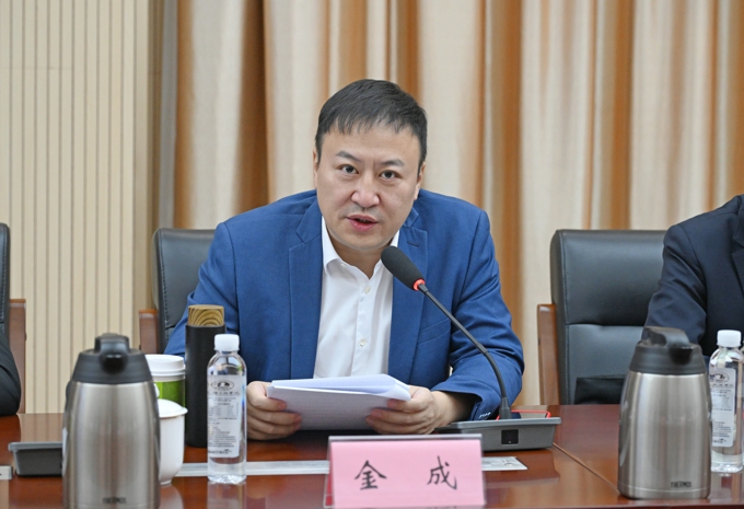 校长金成出席世界杯官网博士沙龙智库专题活动2.jpg